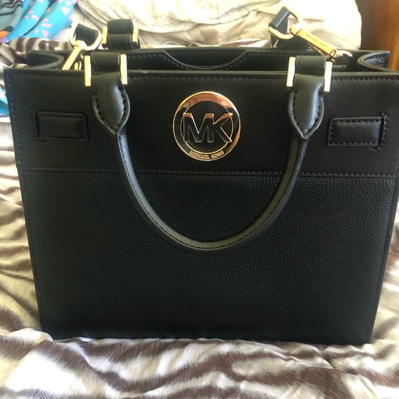 Michael Kors black purse - Picture 1 of 9